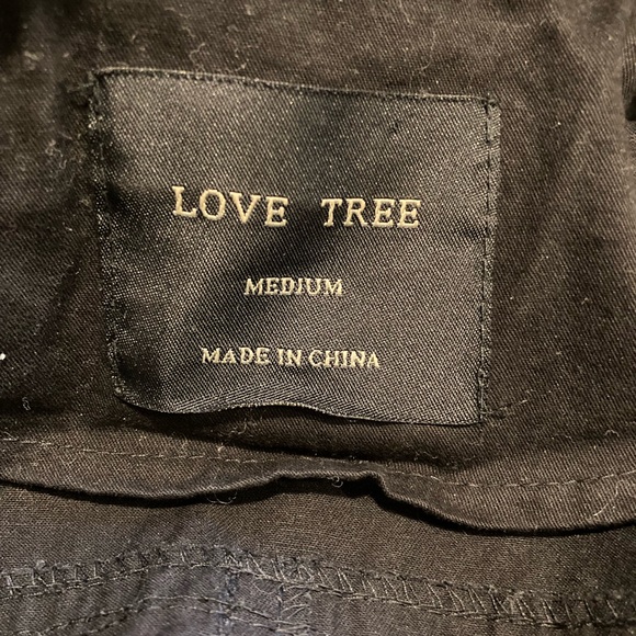 Woman’s Black, hooded, utilitarian vest. - Picture 3 of 3